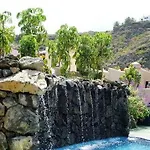 El Cerrito 3*