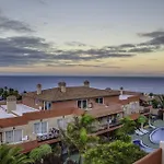 El Cerrito 3*