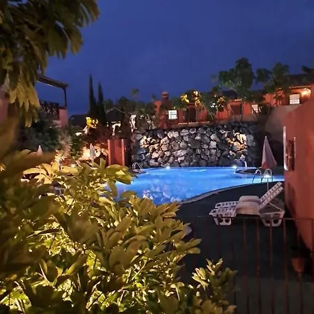 El Cerrito 3*